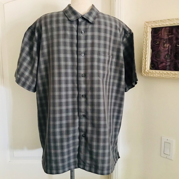 Van Heusen Shirt~Button Down - Picture 8 of 10